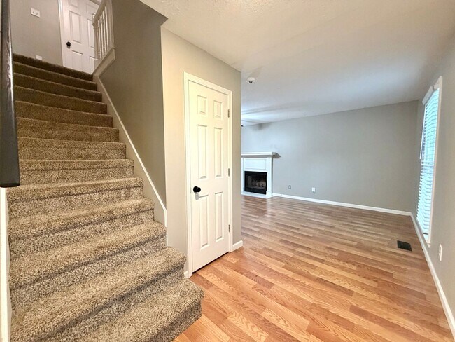 Building Photo - 1909 Needmore Rd