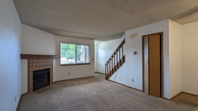 Building Photo - 1299 Vondelpark Dr