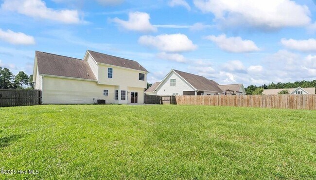 Building Photo - 303 Elk Ct