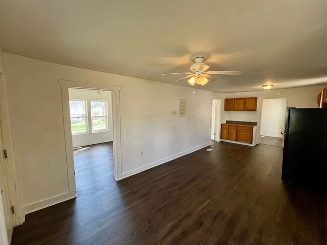 Building Photo - 2 Bed | 1 Bath | House