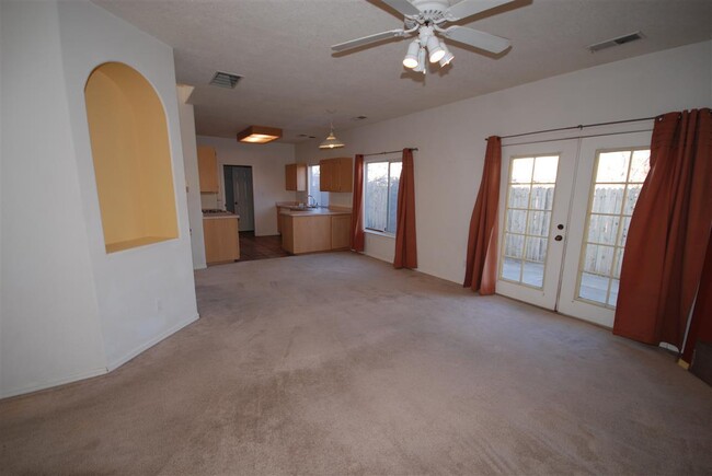 Building Photo - 2 Bedroom, 2.5 Bathroom Townhome near Wyom...