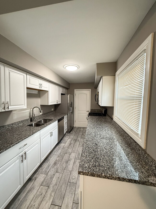 Building Photo - 7745 W Harbor Ct