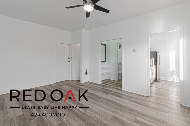 Building Photo - 1017 S Kingsley Dr