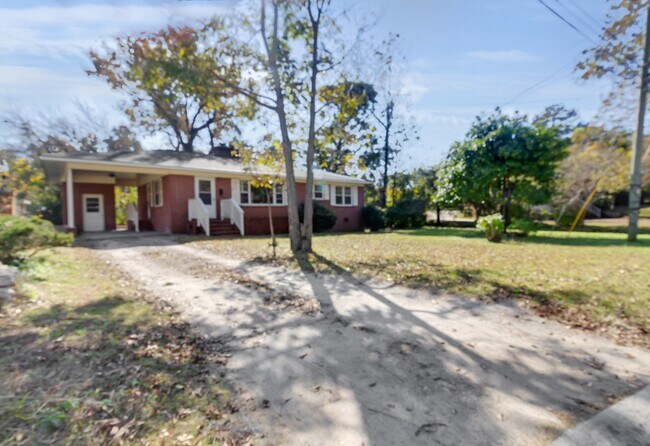 Primary Photo - 1311 Beaufort St