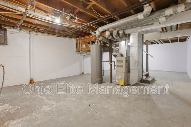 Building Photo - 429 Barnett Rd