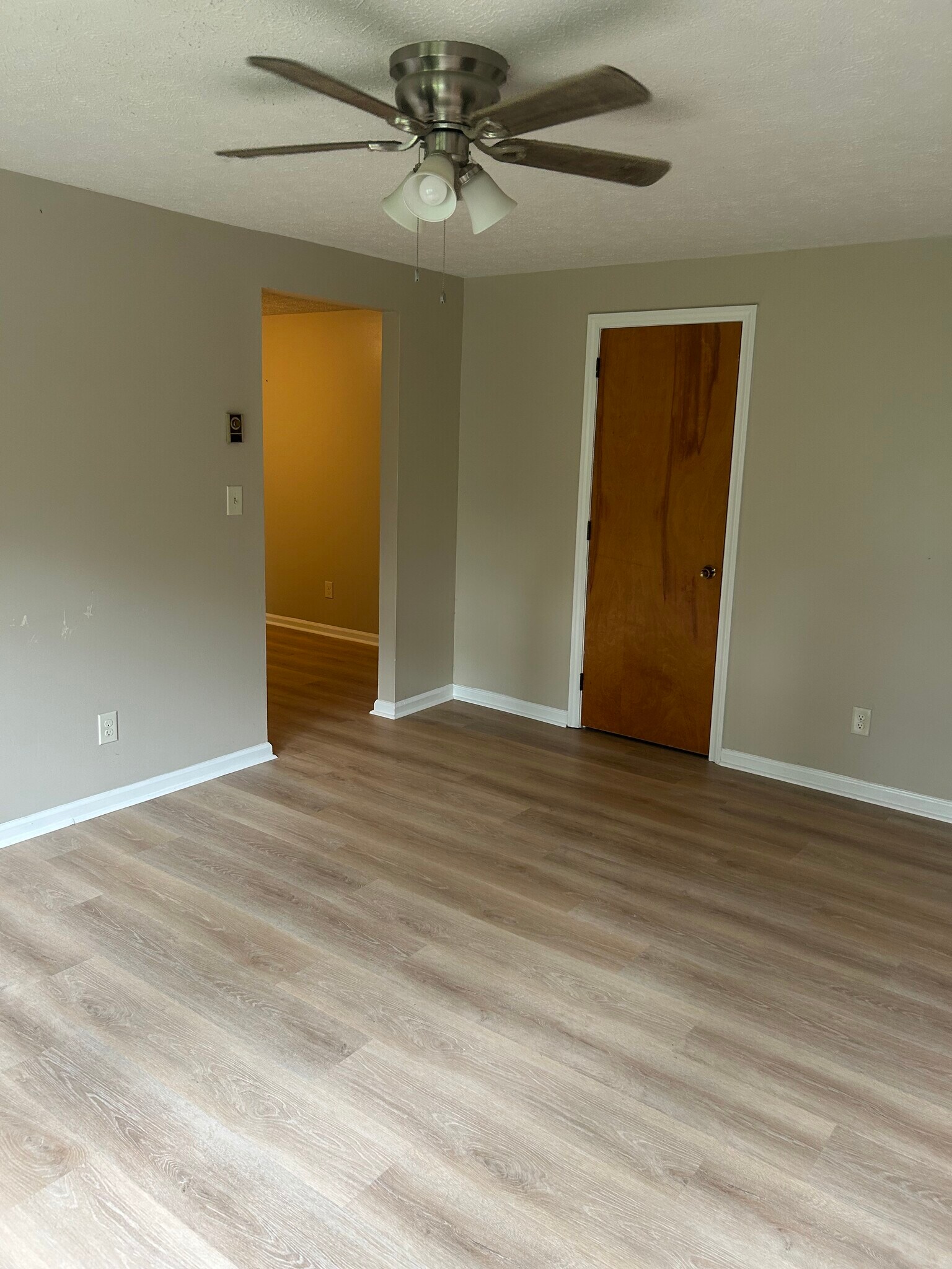 Building Photo - 958 Brookside Camp Rd