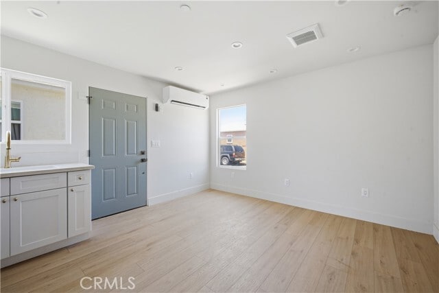 Building Photo - 2032 W 88th St