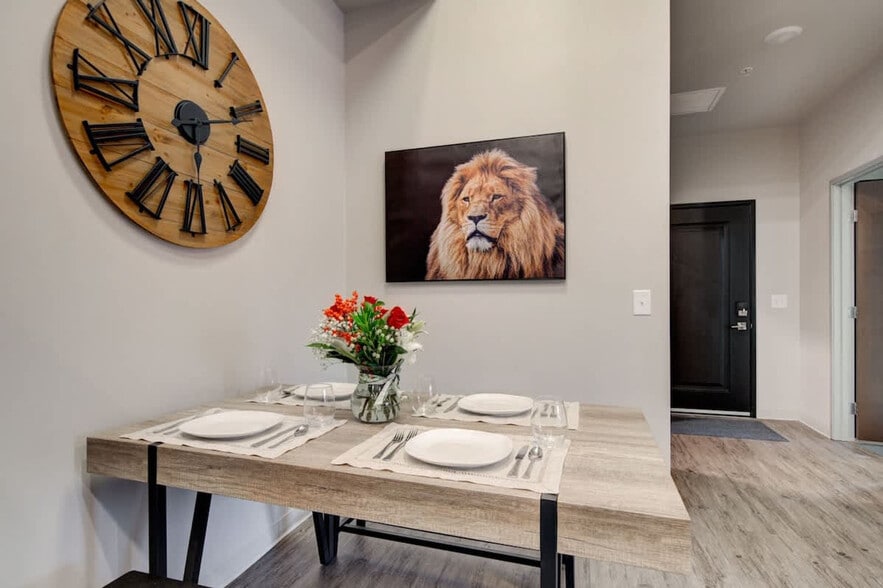 Building Photo - 2210 Remington Way