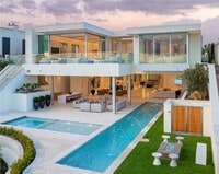 Building Photo - 1119 Dolphin Terrace