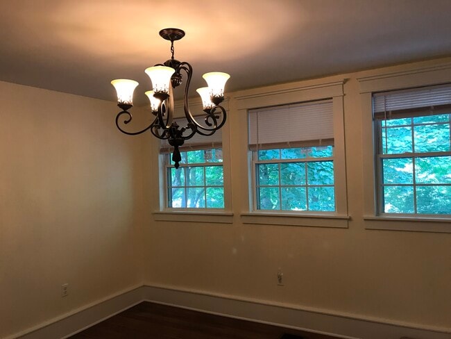 Master Bedroom - 14 Main St