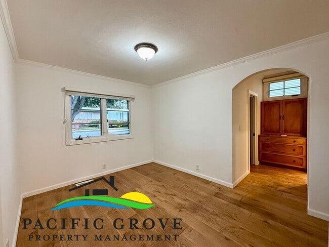 Building Photo - Pacific Grove 2-bedroom , 2 bath. Prime Wa...