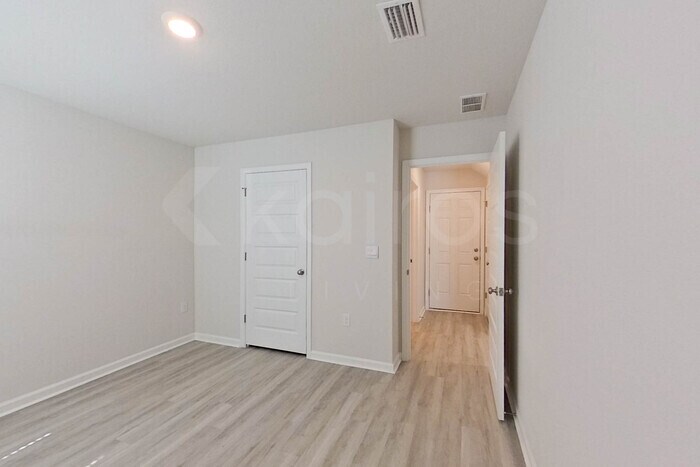 Building Photo - 4726 Malay Cir