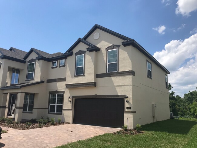 Building Photo - 6 bedroom with office downstairs 3 car gar...