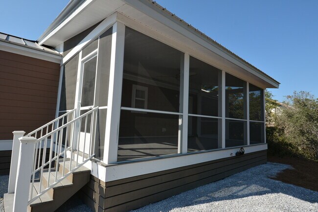 Building Photo - AVAILABLE 6/10/26 Adorable 2 bedroom cottage available long term off 30A! Huge screened in porch ...