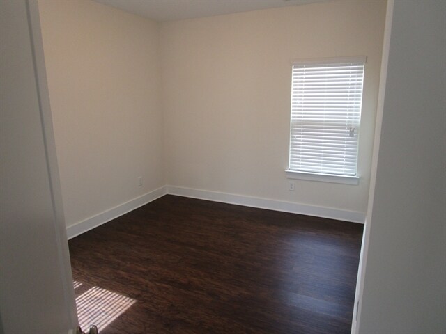 Building Photo - 1065 Adams Haven Bend