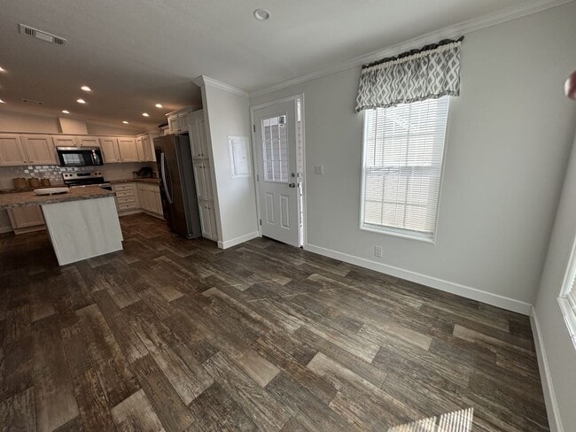 Building Photo - 1 Kimberly Ct