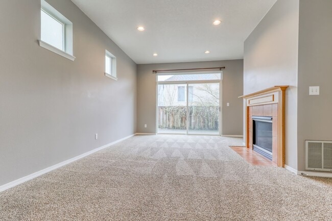 Building Photo - 20467 SW Rosemount St