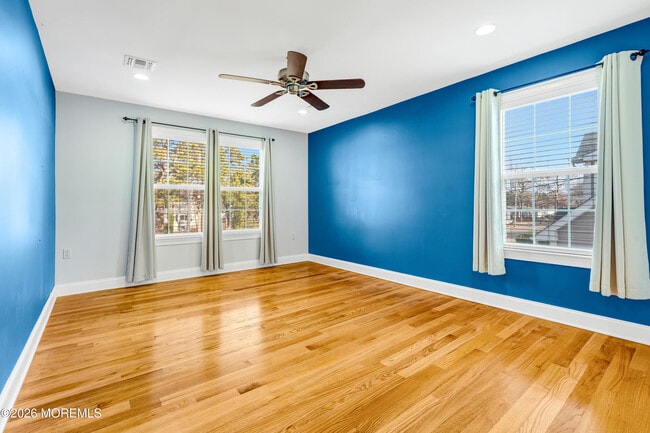 Building Photo - 1000 Eighth Ave