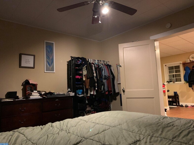 Building Photo - 555 CHESTNUT