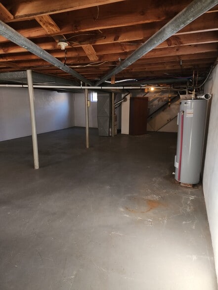 Building Photo - 3843 Plantation Rd NE