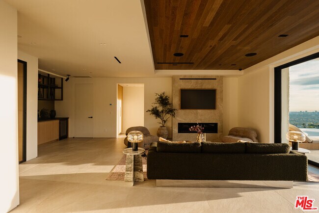 Building Photo - 1511 Skylark Ln