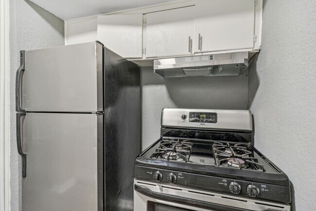 Interior Photo - SILVERSPRING APARTMENTS