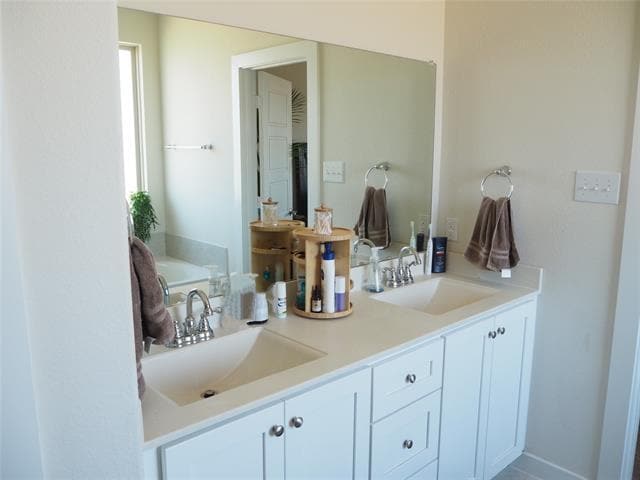 Building Photo - 4317 Swallow Dr