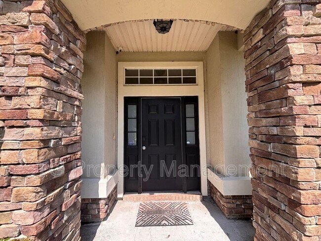 Building Photo - 14160 Fish Eagle Dr E