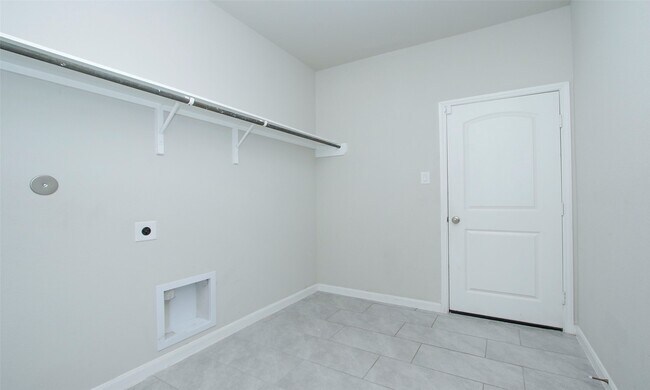 Building Photo - 14120 Sand Ridge Ct