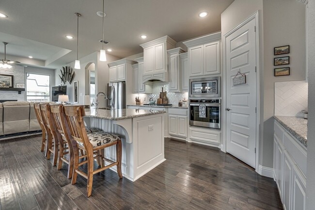 Building Photo - 1805 Shaila Dr