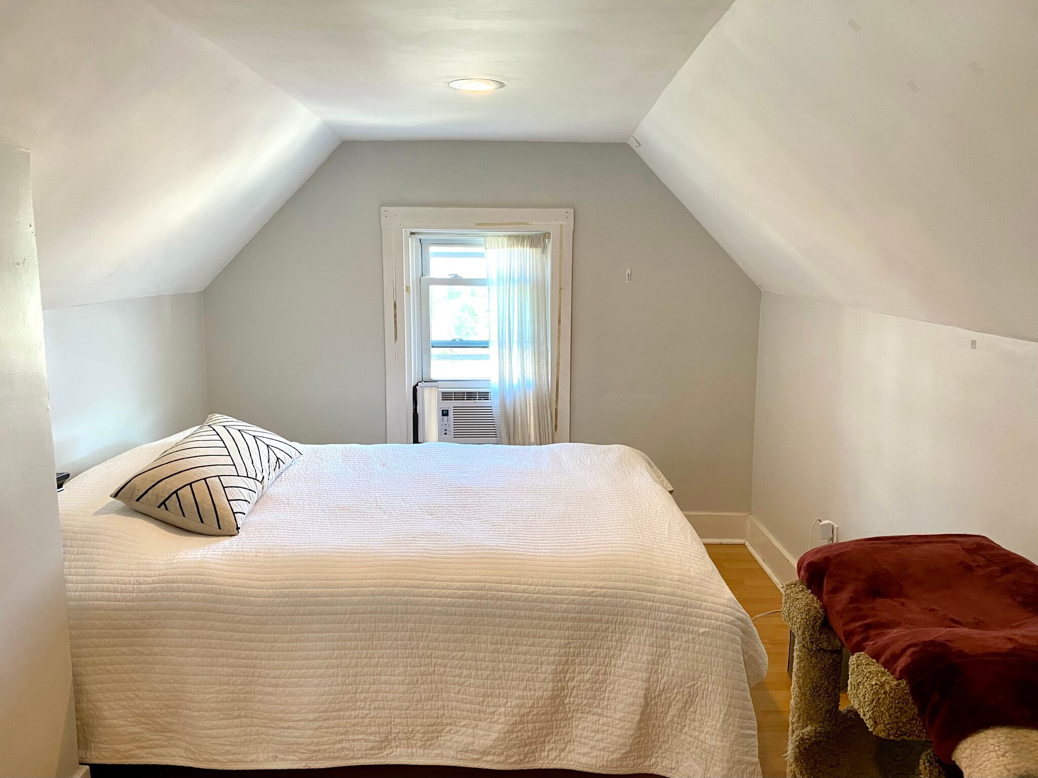 Primary Bedroom - 40 Clark St