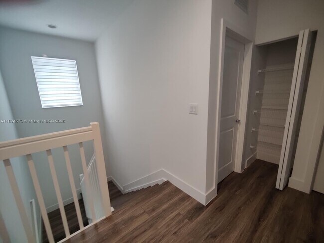 Building Photo - 5699 Argento Dr