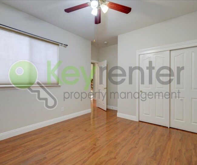 Building Photo - 208 Otter Glen Ct