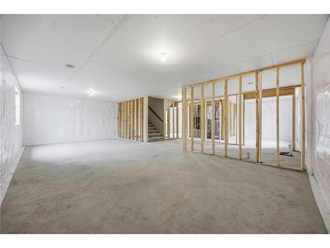 Building Photo - 4759 32nd St S