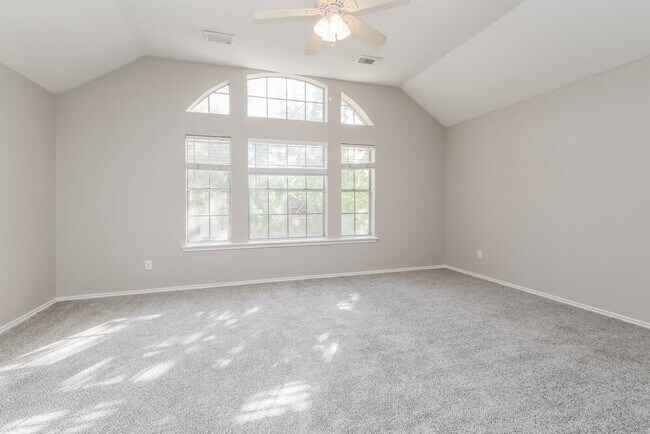 Building Photo - 16821 Kettle Creek Dr