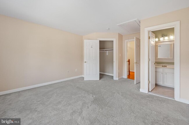 Building Photo - 306 Nova Ct