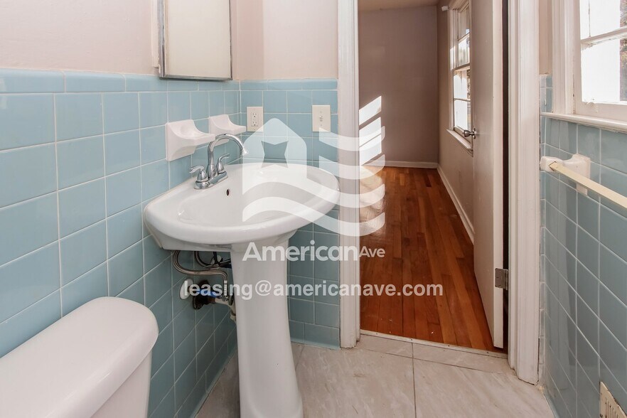 Building Photo - 321 Briercliff Dr