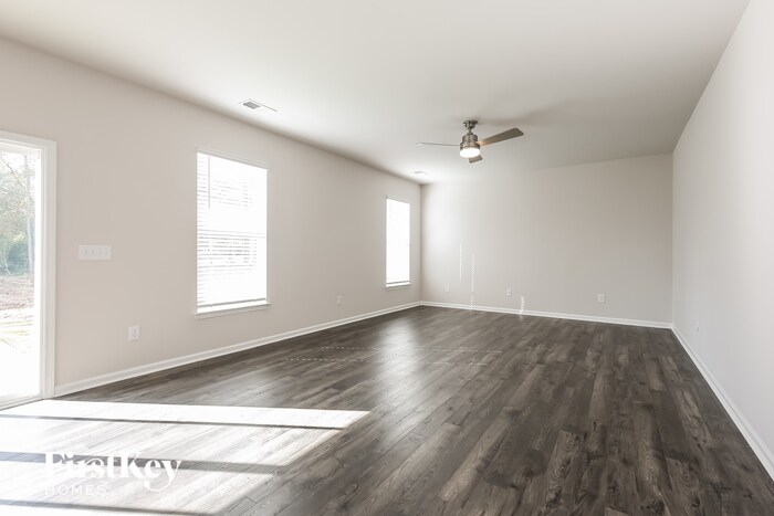 Building Photo - 1107 Mission Hill Ln