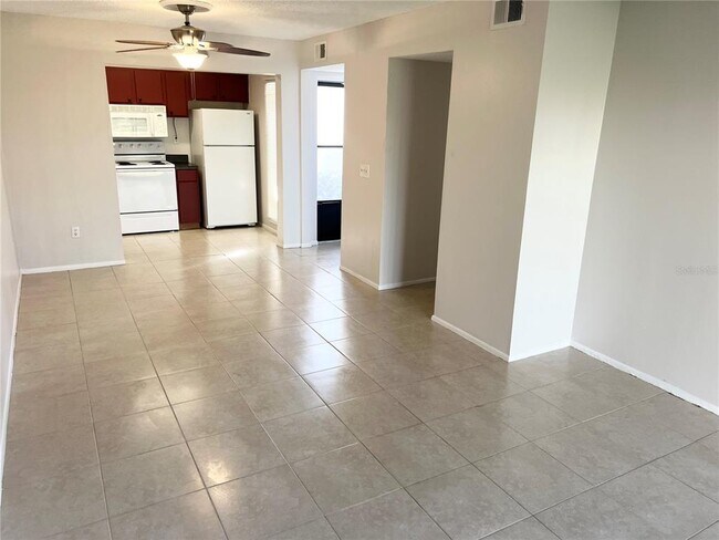 Building Photo - 2625 FL-590