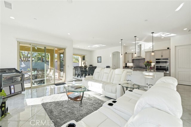 Building Photo - 61 Cabernet