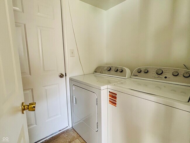 Building Photo - 12655 Braddock Ln