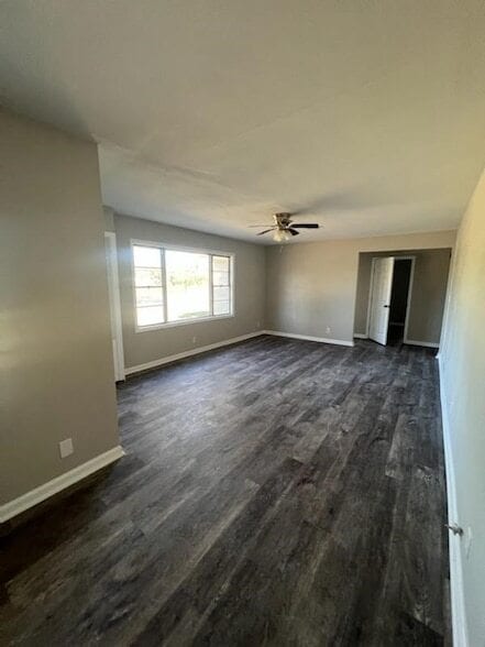 Building Photo - 1013 W Spanish Camp Rd