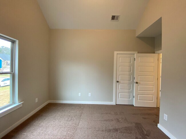 Building Photo - 65 Red Oak Ct
