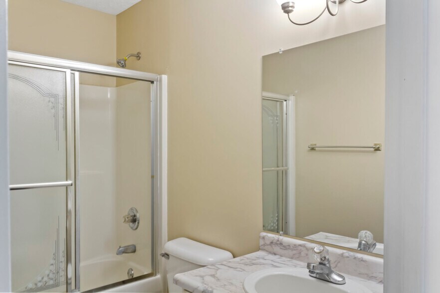 Building Photo - 130 Fawn Dr