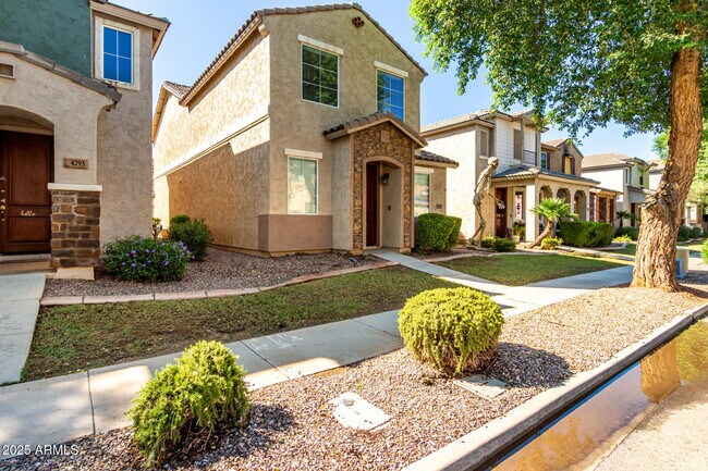 Building Photo - 4287 E Tyson St