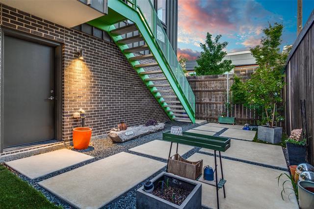 Building Photo - 4805 Manett St