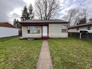Building Photo - 2 bedroom house in Midtown CDA