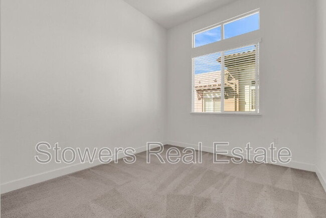 Building Photo - 5212 S Esprit Loop