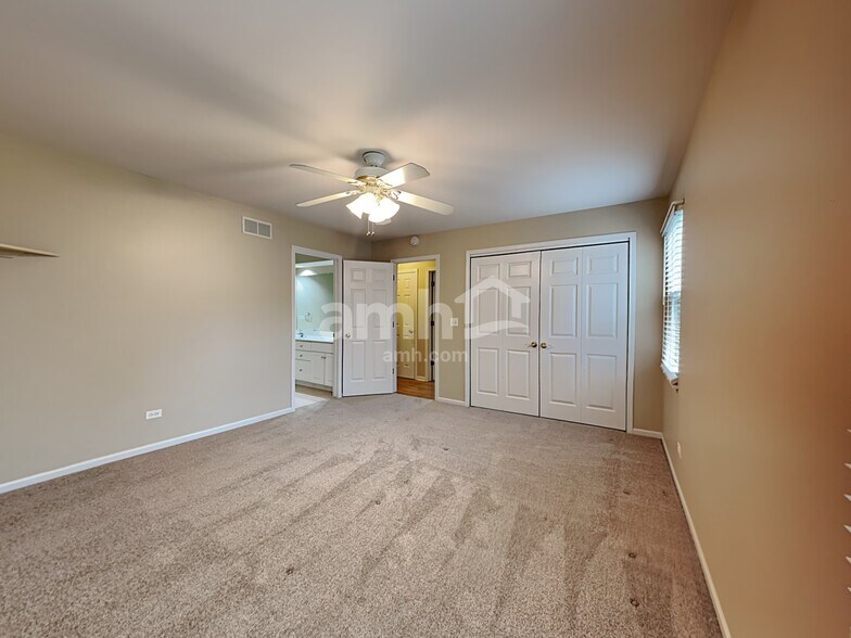 Building Photo - 3415 Turnberry Dr