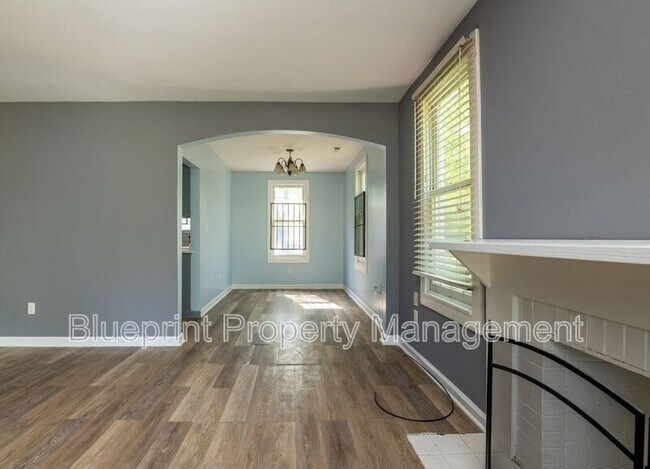 Building Photo - 208 52nd Pl N